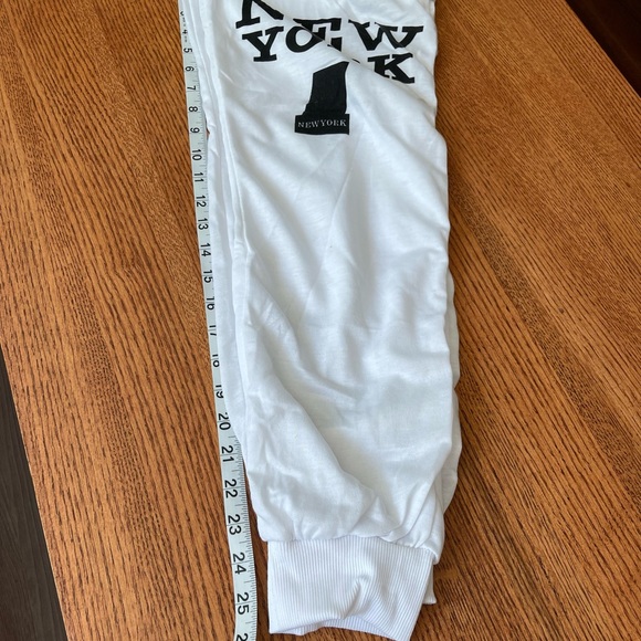 NWT mens Medium joggers. - Picture 5 of 10